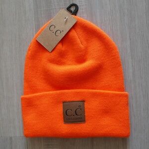 C.C Exclusives Womens Fuchsia Beanie Hat NWT~